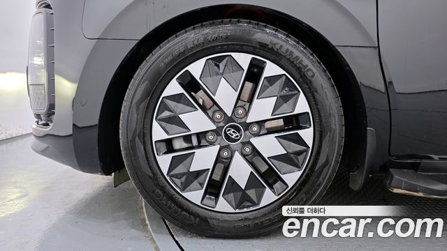 Hyundai Staria 4WD Lounge 9-Seater Limousine 2023 — фото 5