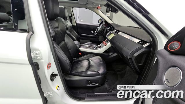 Land Rover Range Rover Evoque 2.0 TD4 SE 2017 — фото 12