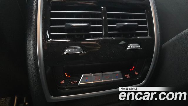 BMW X6 (G06) xDrive40i M Sport 2023 — фото 18