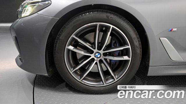 BMW 5 Series (G30) 520i M Sport 2023 — фото 5