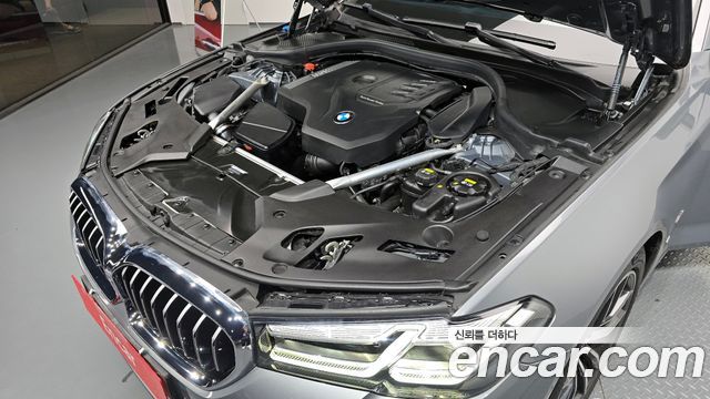 BMW 5 Series (G30) 520i M Sport 2023 — фото 6