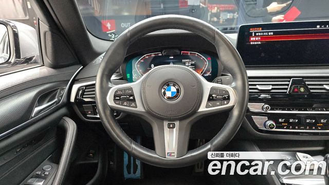 BMW 5 Series (G30) 520i M Sport 2023 — фото 17