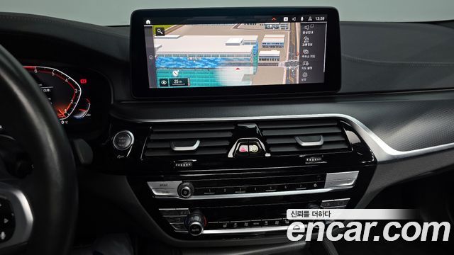 BMW 5 Series (G30) 520i M Sport 2023 — фото 20