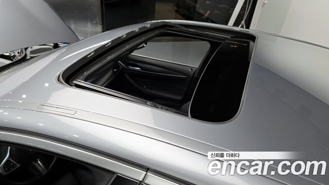 BMW 5 Series (G30) 520i M Sport 2023 — фото 23