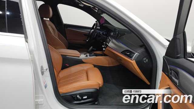 BMW 5 Series (G30) 530i M Sport Package 2018 — фото 15