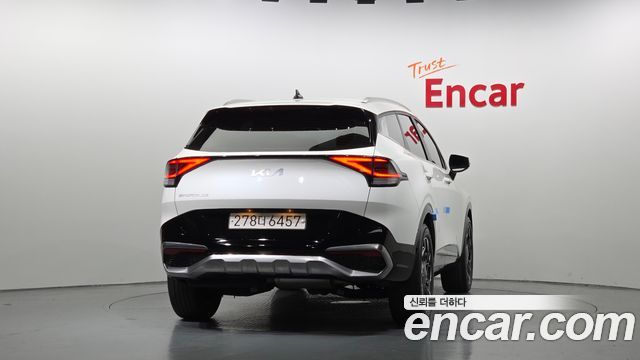 Kia Sportage (V) Diesel 2.0 2WD Nobleless 2023 — фото 4