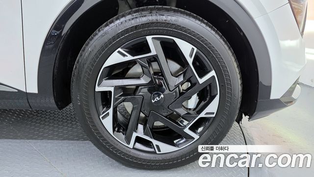 Kia Sportage (V) Diesel 2.0 2WD Nobleless 2023 — фото 5