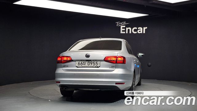 Volkswagen Jetta 2.0 TDI BlueMotion 6th 2015 — фото 4