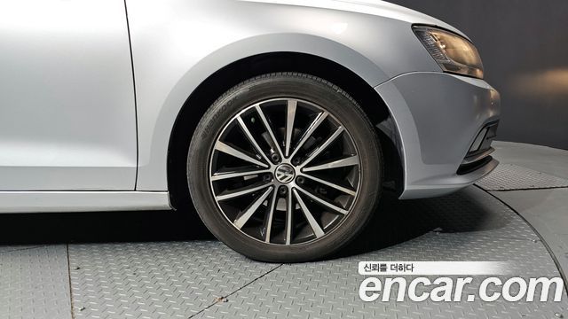 Volkswagen Jetta 2.0 TDI BlueMotion 6th 2015 — фото 5