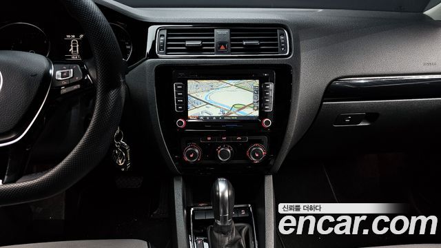 Volkswagen Jetta 2.0 TDI BlueMotion 6th 2015 — фото 14