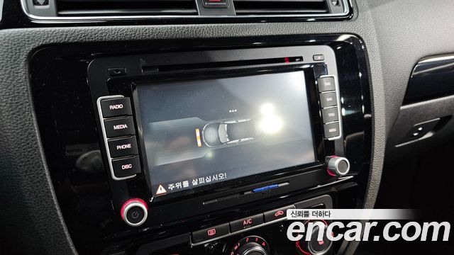 Volkswagen Jetta 2.0 TDI BlueMotion 6th 2015 — фото 15