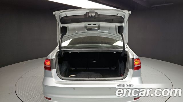 Volkswagen Jetta 2.0 TDI BlueMotion 6th 2015 — фото 20