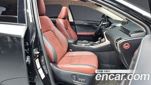 Lexus NX300h Supreme 2017 — фото 10