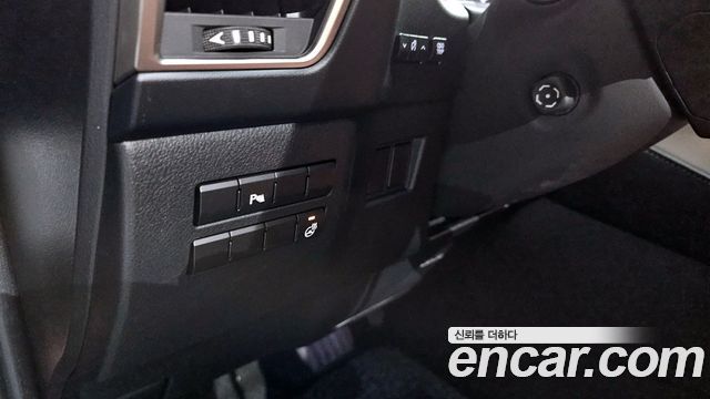 Lexus NX300h Supreme 2017 — фото 14