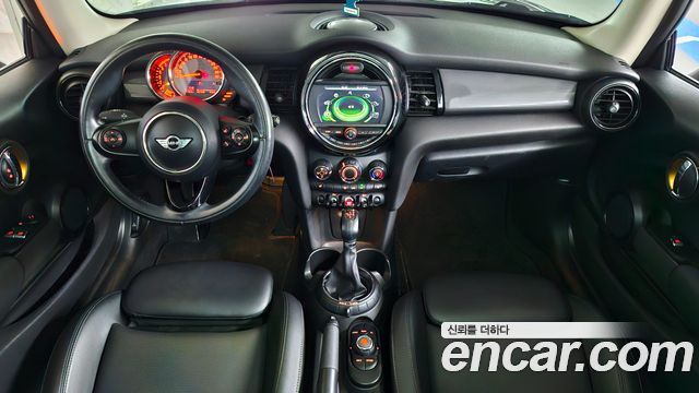 MINI Cooper D Standard 3rd 2017 — фото 7