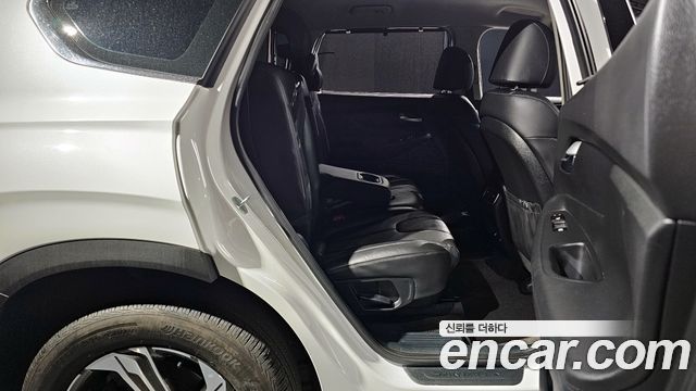 Hyundai Santa Fe Gasoline 2.5T 2WD Prestige 2022 — фото 12