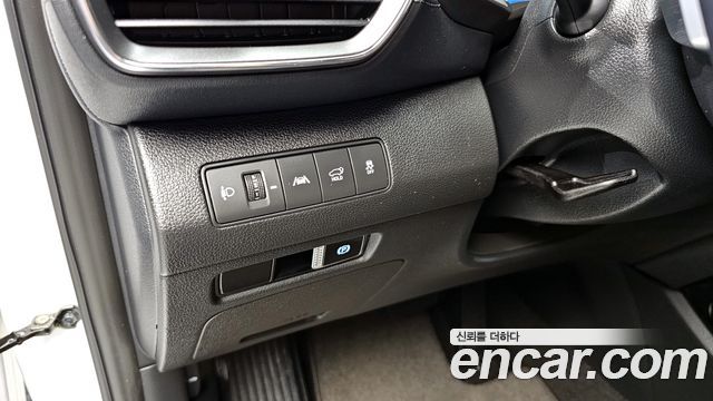 Hyundai Santa Fe Gasoline 2.5T 2WD Prestige 2022 — фото 14