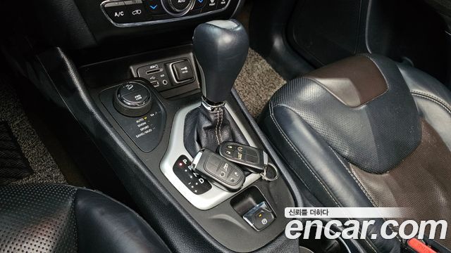 Jeep Cherokee (KL) 2.2 Diesel Limited 4WD 2016 — фото 9