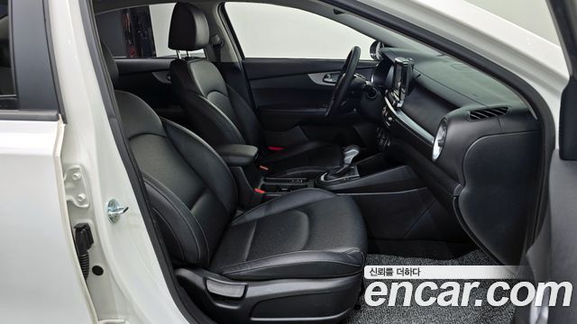 Kia K3 (II) 1.6 Trendy 2022 — фото 16