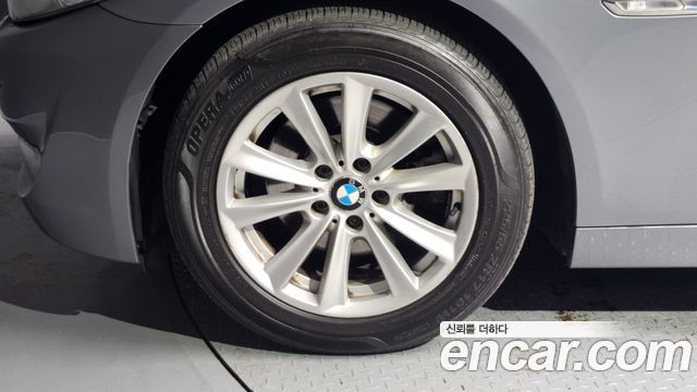 BMW 5 Series (F10) 520d 2011 — фото 5