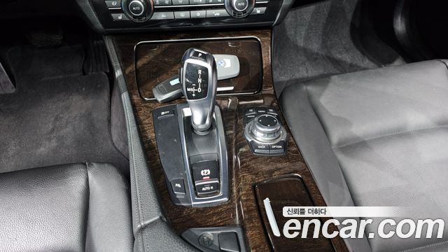BMW 5 Series (F10) 520d 2011 — фото 9
