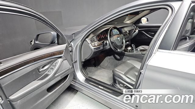 BMW 5 Series (F10) 520d 2011 — фото 10