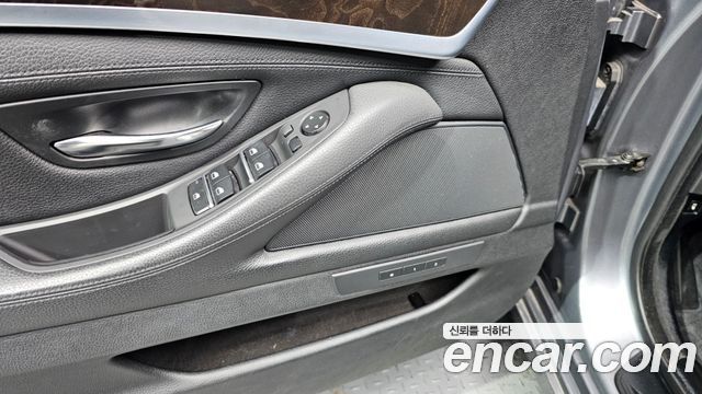 BMW 5 Series (F10) 520d 2011 — фото 18