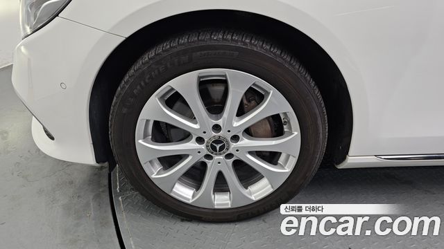 Mercedes-Benz E-Class (W213) E300 4MATIC Exclusive 2020 — фото 5
