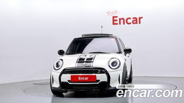 MINI Cooper S 5Door Classic Third Generation 2022 — фото 3