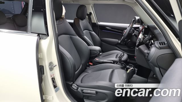 MINI Cooper S 5Door Classic Third Generation 2022 — фото 10