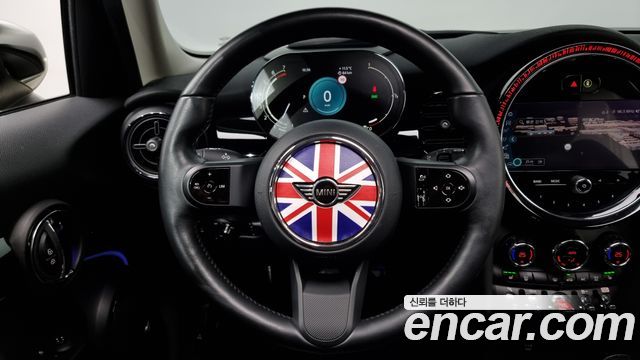 MINI Cooper S 5Door Classic Third Generation 2022 — фото 17