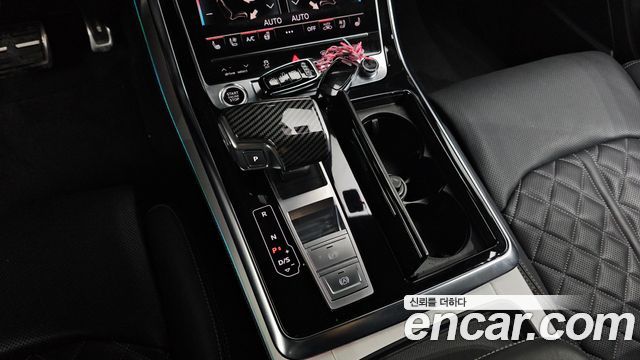Audi Q8 (4M) 55 TFSI Quattro Premium 2023 — фото 9