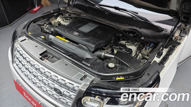 Land Rover Range Rover (IV) 4.4 SDV8 AB DIESEL 2017 — фото 6