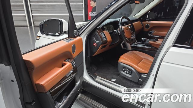 Land Rover Range Rover (IV) 4.4 SDV8 AB DIESEL 2017 — фото 11
