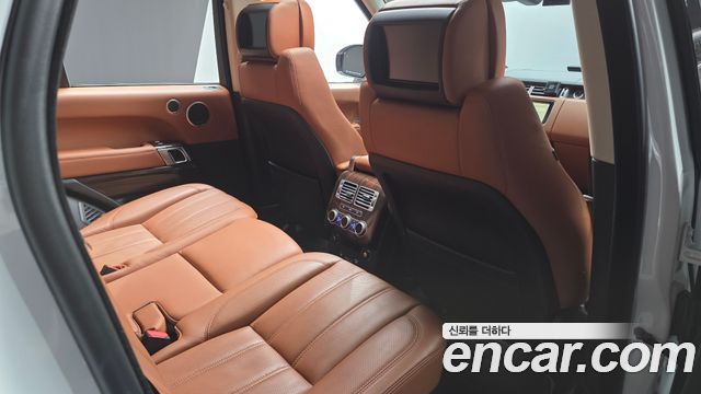Land Rover Range Rover (IV) 4.4 SDV8 AB DIESEL 2017 — фото 12