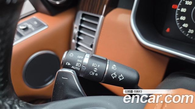 Land Rover Range Rover (IV) 4.4 SDV8 AB DIESEL 2017 — фото 17