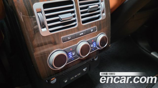 Land Rover Range Rover (IV) 4.4 SDV8 AB DIESEL 2017 — фото 19
