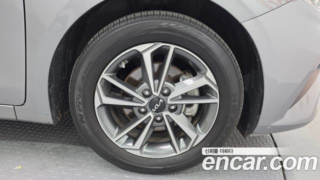 Kia K3 (II) 1.6 Prestige 2023 — фото 5