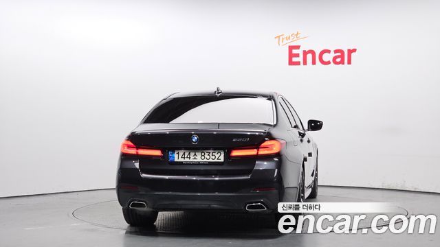 BMW 5 Series (G30) 520i M Sport 2022 — фото 4