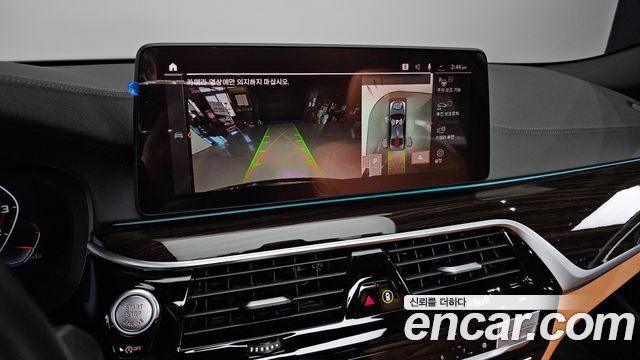 BMW 5 Series (G30) 520i M Sport 2022 — фото 15