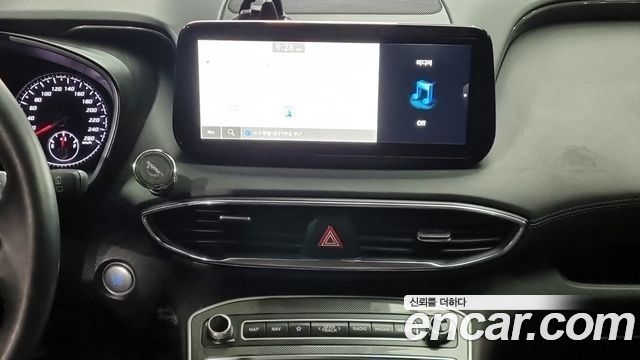Hyundai Santa Fe HEV 1.6 2WD Exclusive 2023 — фото 17