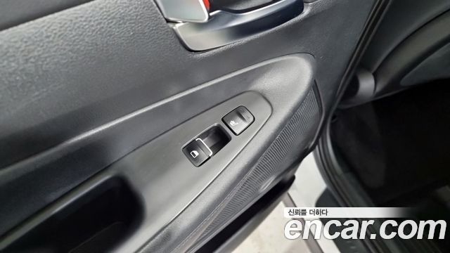 Hyundai Santa Fe HEV 1.6 2WD Exclusive 2023 — фото 21
