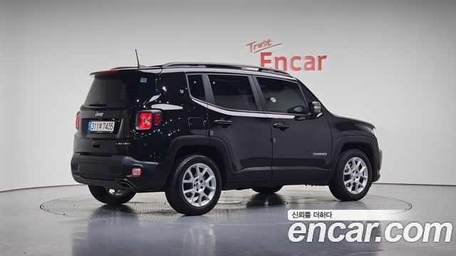 Jeep Renegade 2.4 Limited 2021 — фото 2