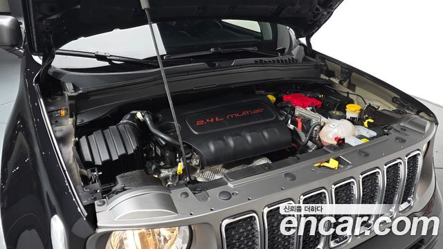 Jeep Renegade 2.4 Limited 2021 — фото 6