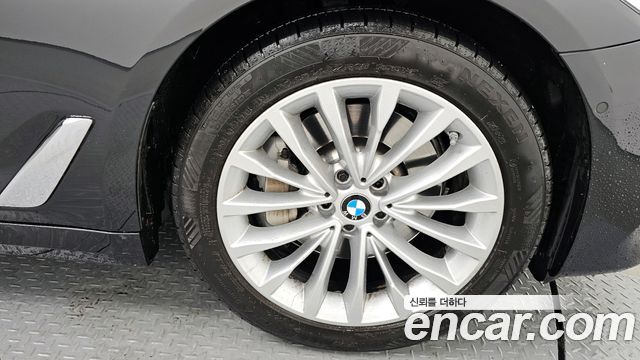BMW 5 Series (G30) 530i Luxury Plus 2020 — фото 5