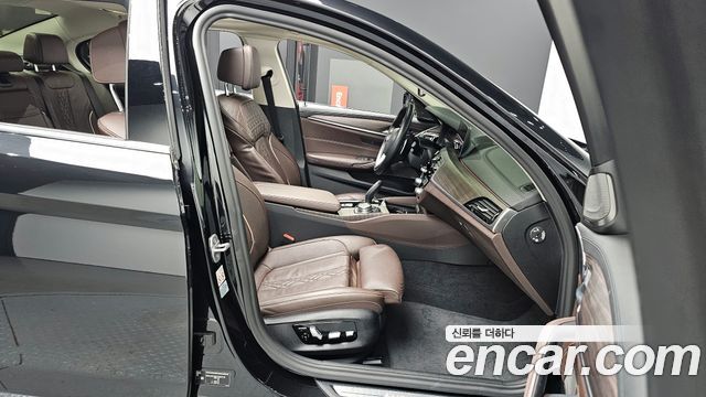 BMW 5 Series (G30) 530i Luxury Plus 2020 — фото 11