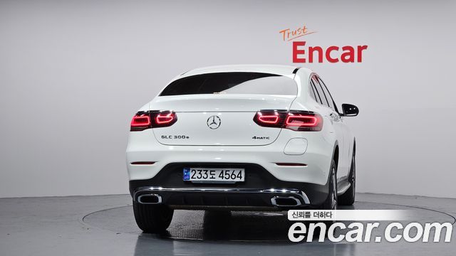 Mercedes-Benz GLC-Class (X253) GLC300e 4MATIC Coupe 2023 — фото 4