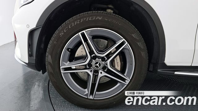 Mercedes-Benz GLC-Class (X253) GLC300e 4MATIC Coupe 2023 — фото 5