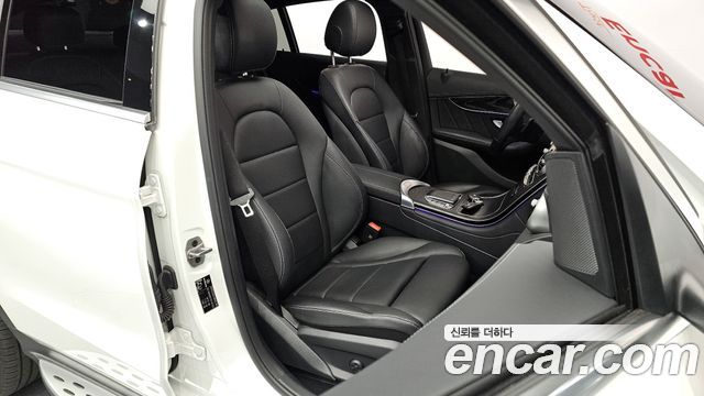 Mercedes-Benz GLC-Class (X253) GLC300e 4MATIC Coupe 2023 — фото 10