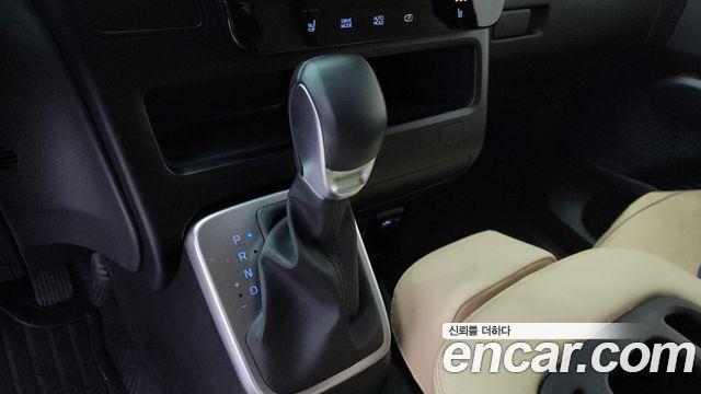 Hyundai Staria 4WD Limousine (Special Vehicle) 9 Seater 2023 — фото 9